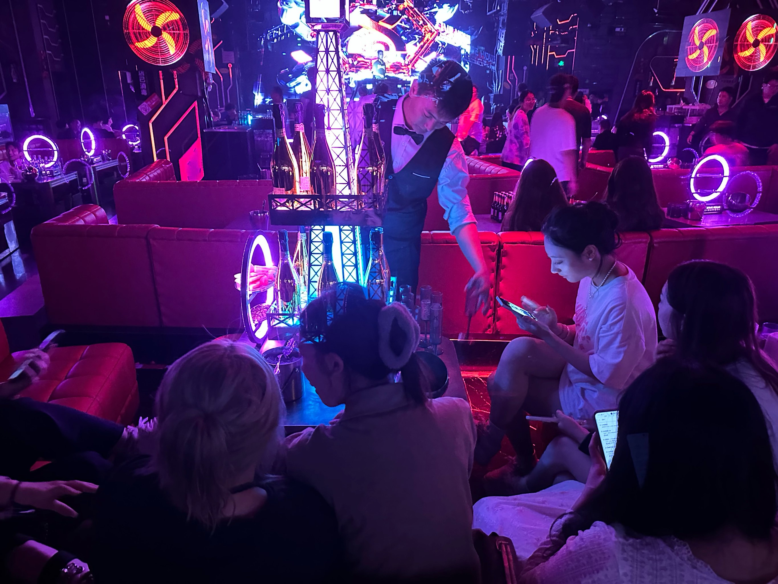 成都商务ktv及商务ktv啥意思详解-青羊区ktv预订